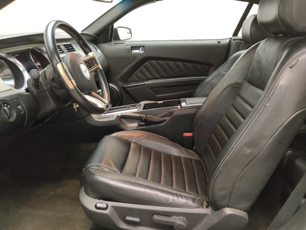 Used 2014 Ford Mustang Premium image 17