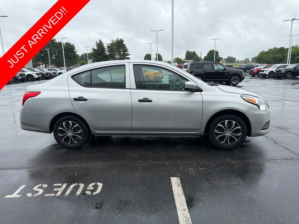 Used 2018 Nissan Versa S FWD image 5