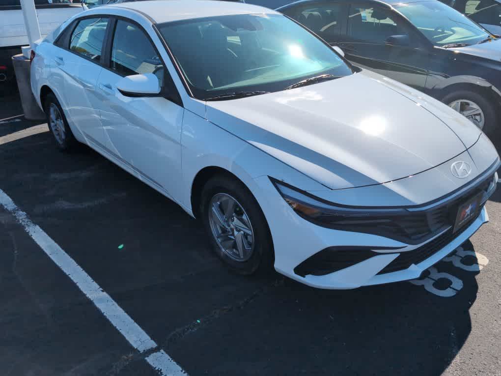New 2026 Hyundai Elantra SE FWD image 12