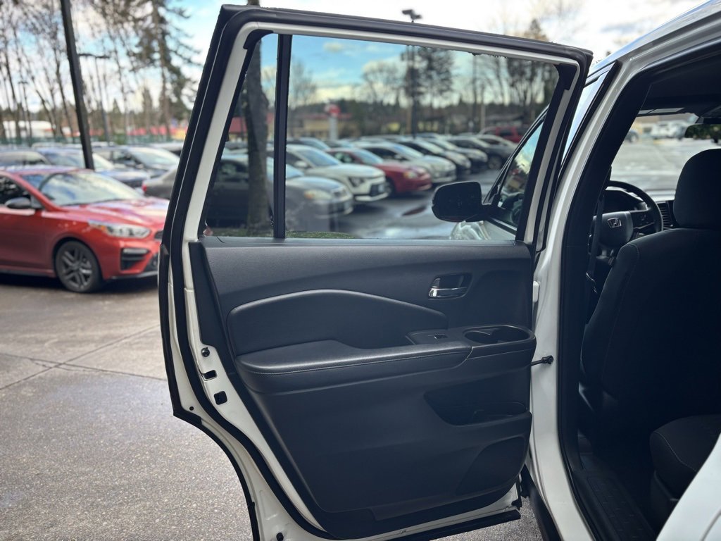 Used 2021 Honda Passport Sport image 17