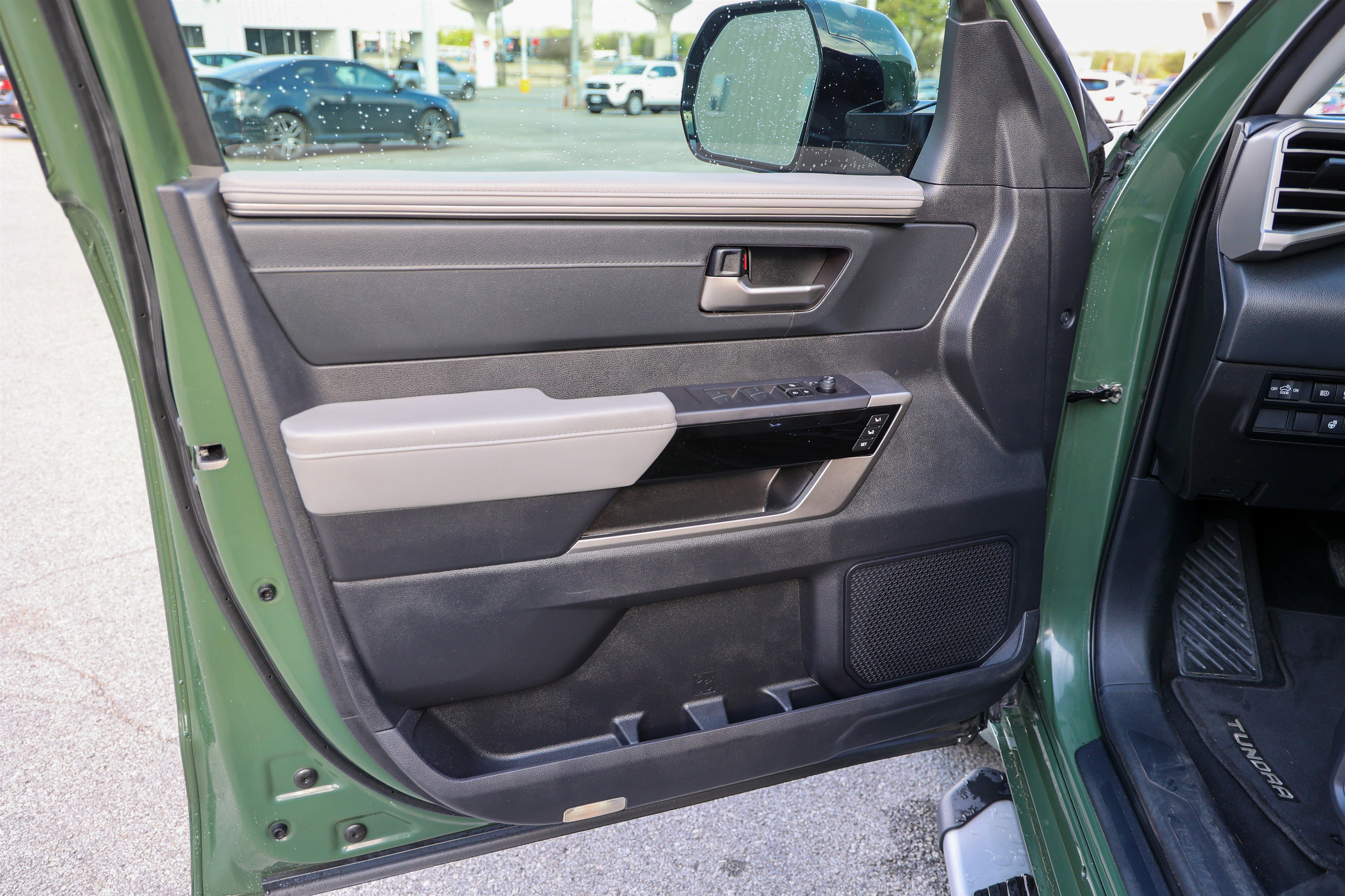 Used 2023 Toyota Tundra Limited image 41