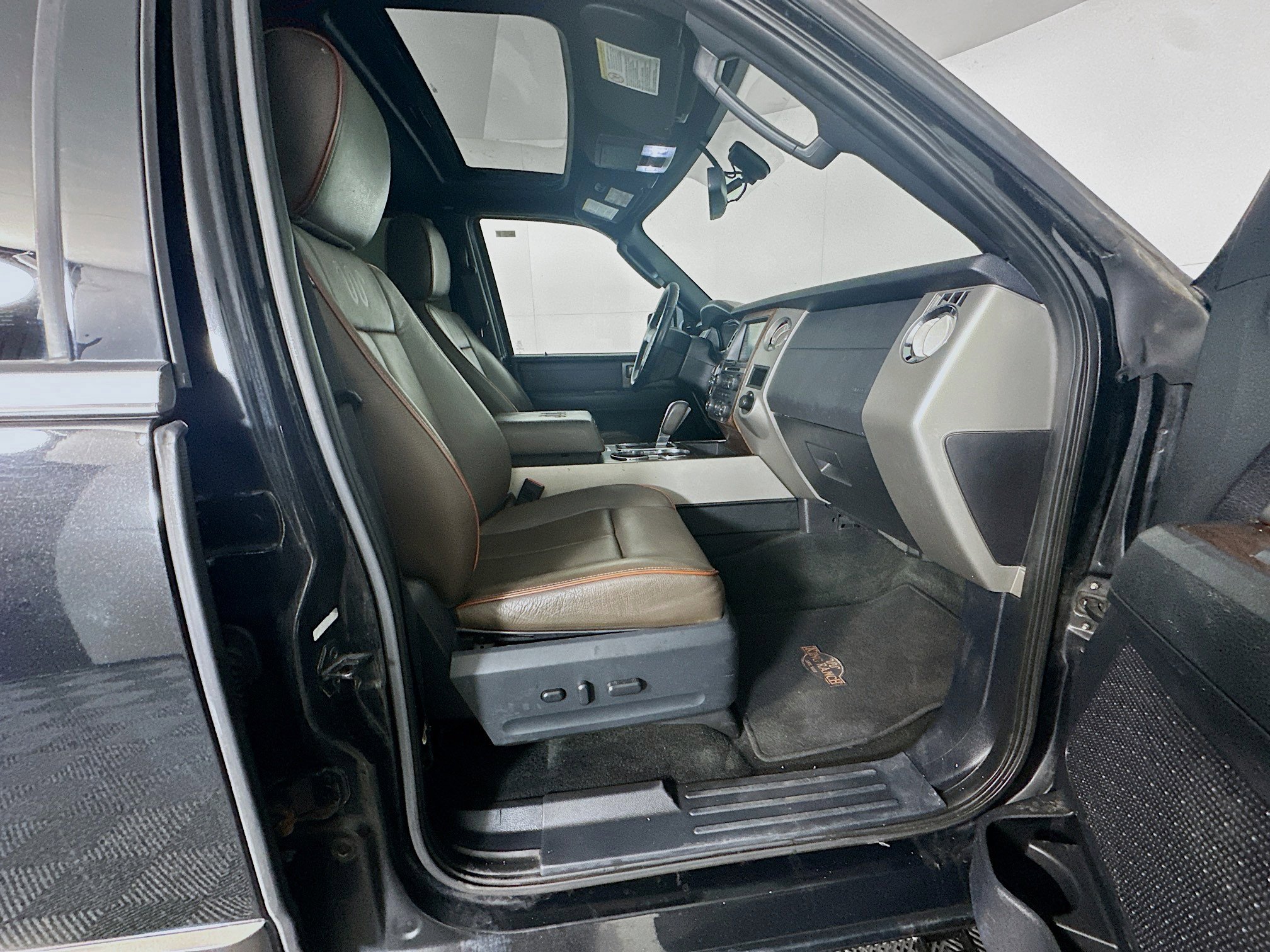 Used 2015 Ford Expedition King Ranch image 35