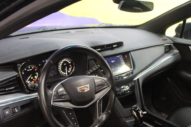 Used 2023 Cadillac XT5 Luxury AWD/4WD image 14