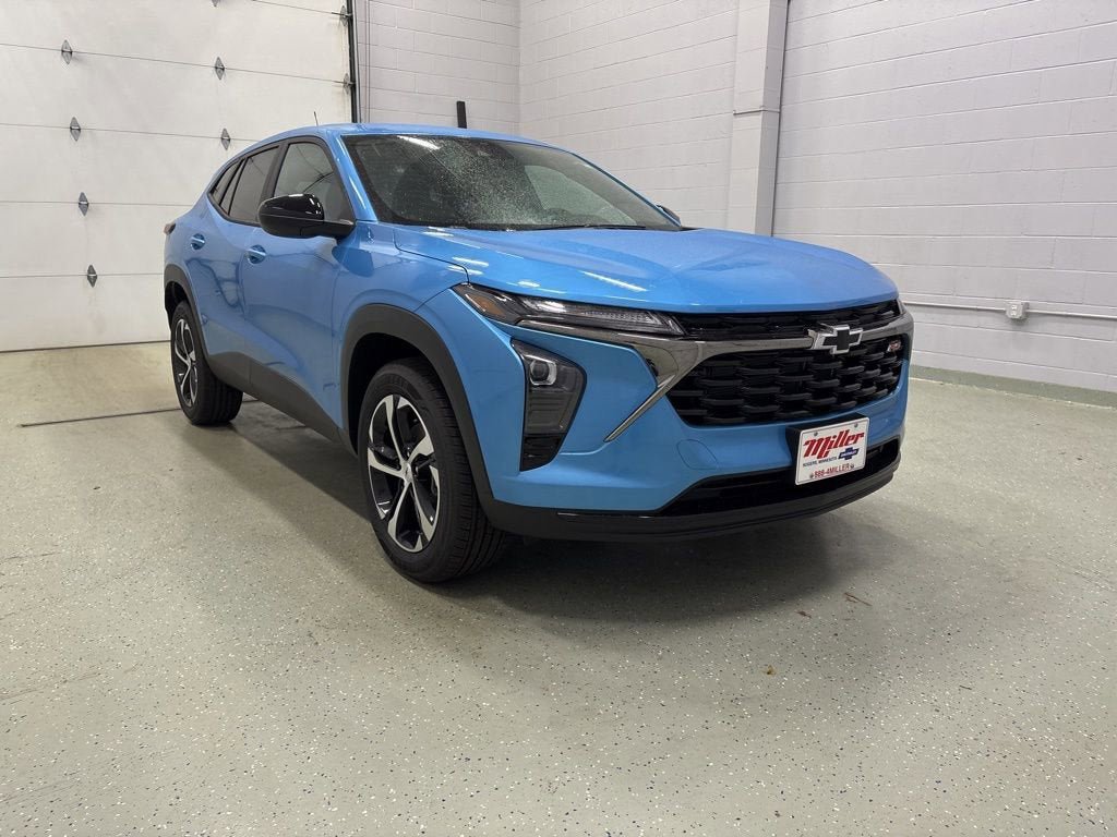 New 2026 Chevrolet Trax RS w/ Driver Confidence Package FWD image 2