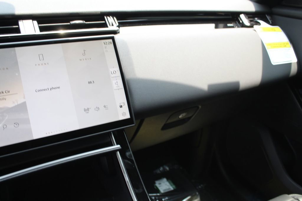Used 2026 Land Rover Range Rover Velar S AWD/4WD image 12