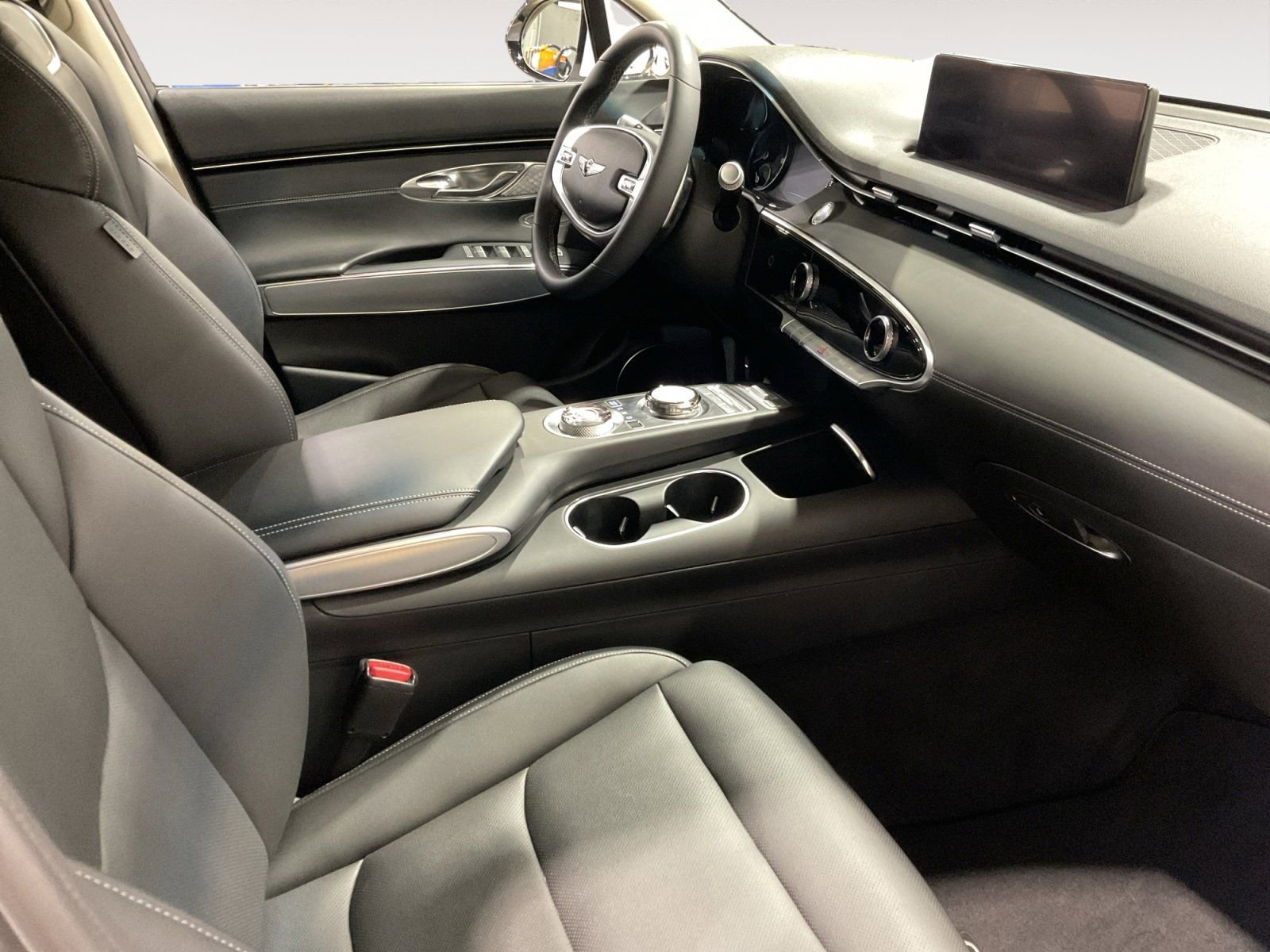 Used 2023 Genesis GV70 2.5T Select w/ Select Package image 14