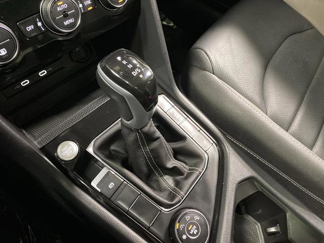 Used 2024 Volkswagen Taos SEL image 20