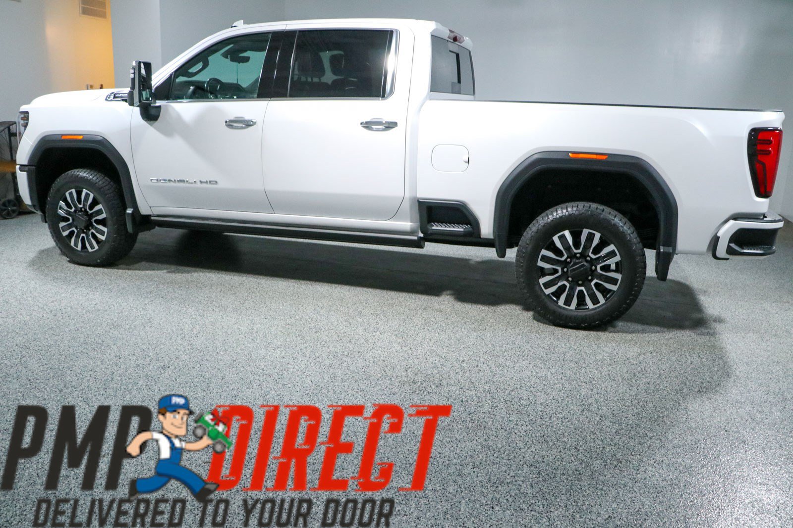 Used 2024 GMC Sierra 2500 Denali Ultimate AWD/4WD image 10