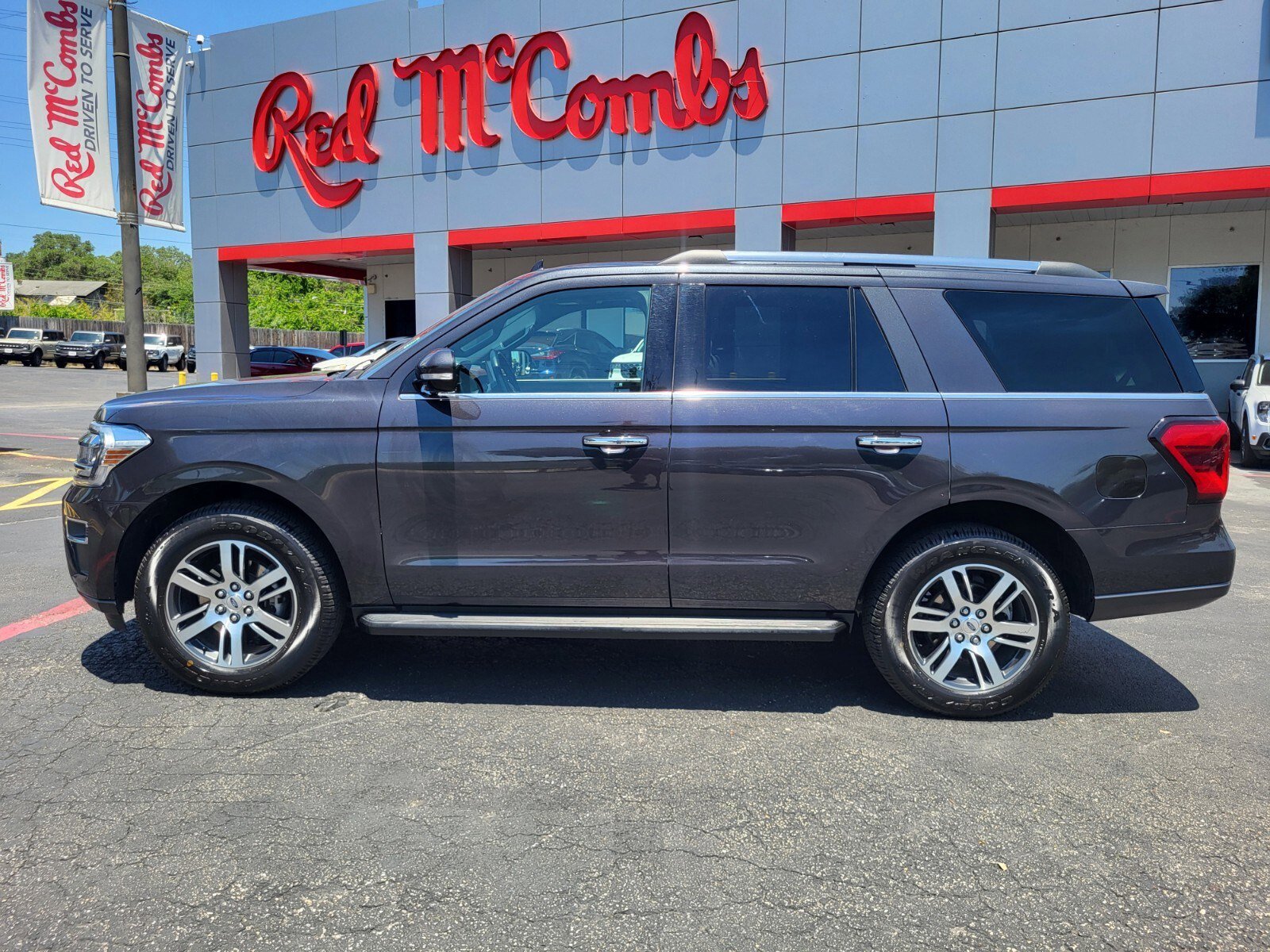Certified 2024 Ford Expedition Limited AWD/4WD image 7