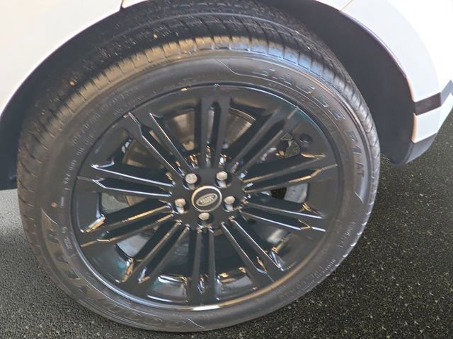 Certified 2025 Land Rover Range Rover Evoque Dynamic SE AWD/4WD image 35