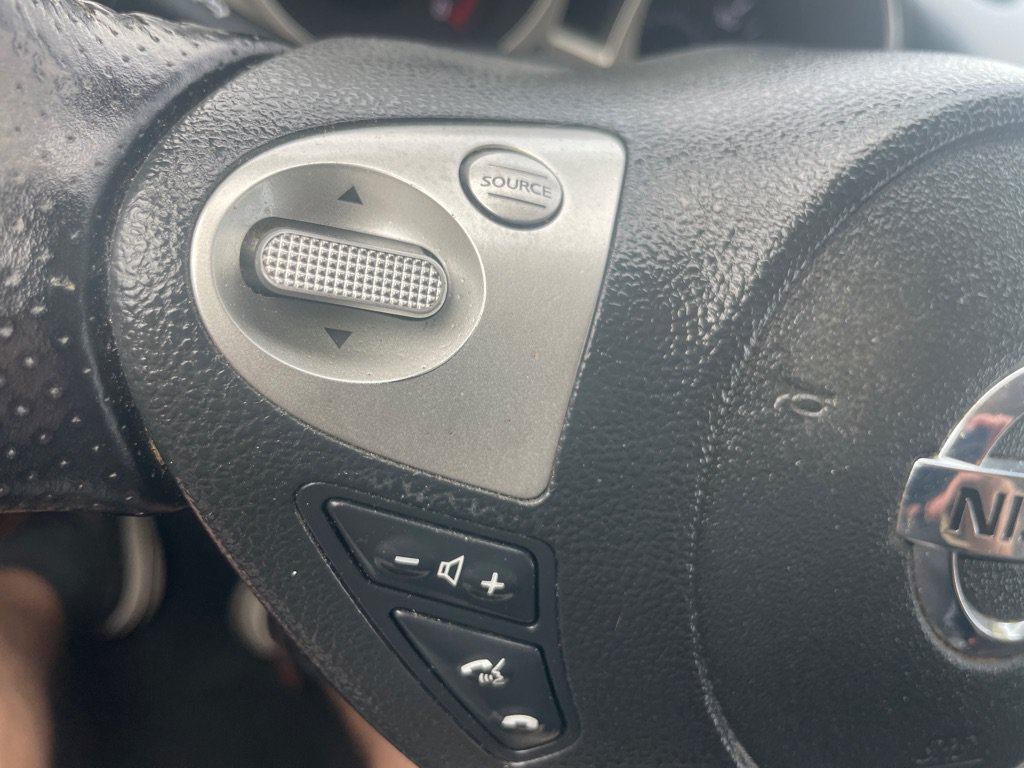 Used 2011 Nissan Juke SL w/ Chrome Pkg FWD image 19