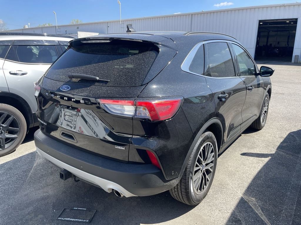 Used 2022 Ford Escape Titanium w/ Titanium Premium Package image 12