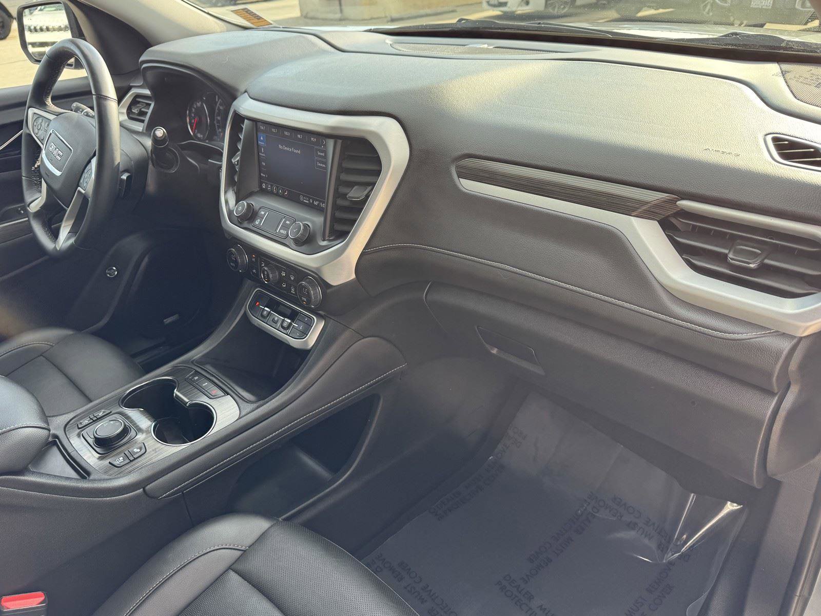 Used 2023 GMC Acadia SLT w/ Elevation Edition image 7