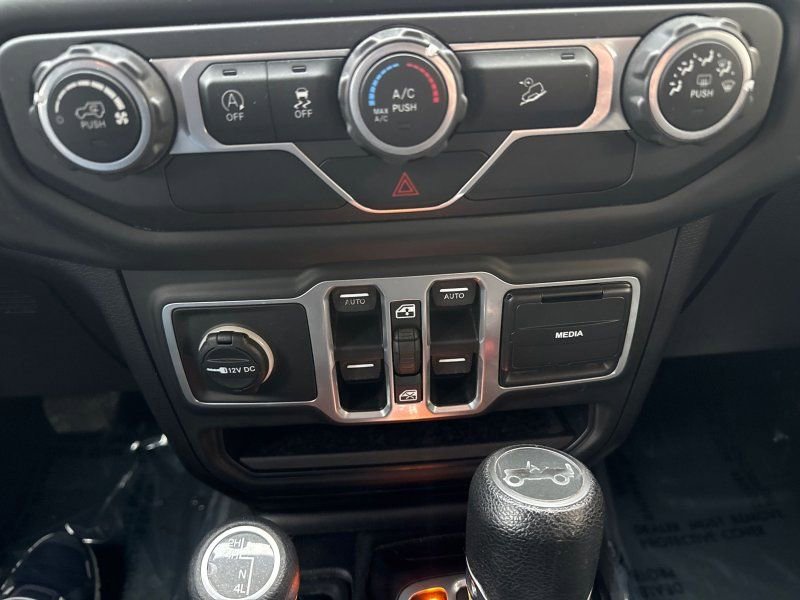 Used 2018 Jeep Wrangler Unlimited Sport S image 26