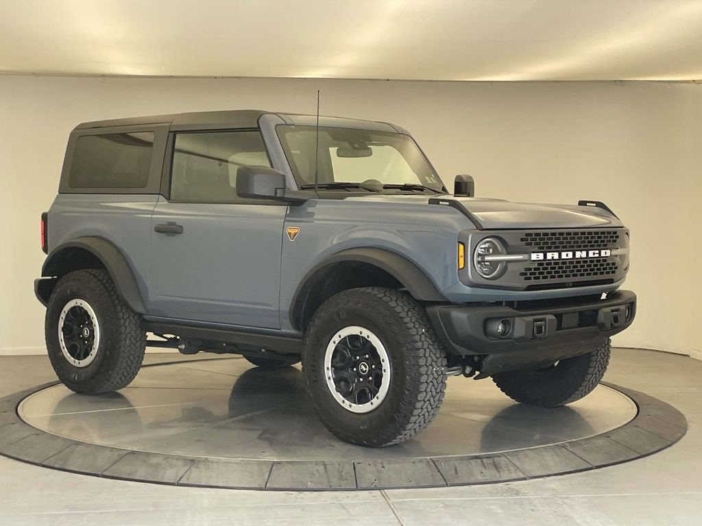 Used 2025 Ford Bronco Badlands w/ Sasquatch Package AWD/4WD image 9