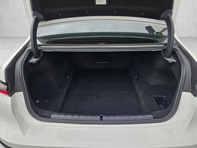 Used 2023 BMW 760i xDrive AWD/4WD image 6