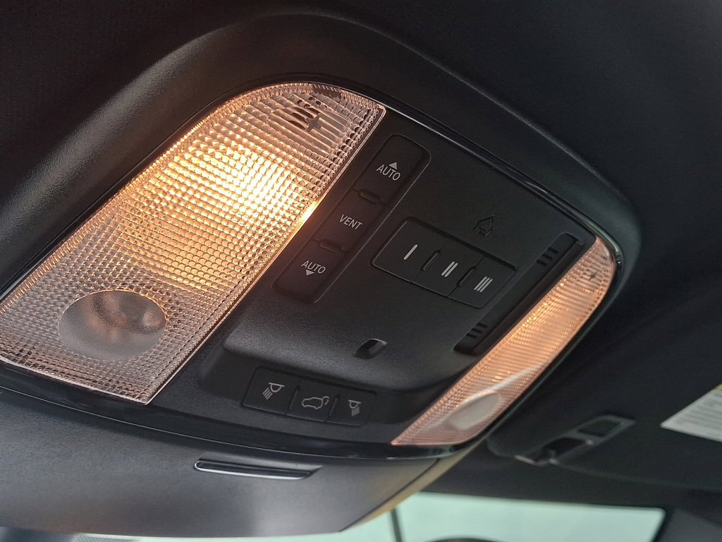 Used 2021 Dodge Durango R/T w/ Blacktop Package image 32