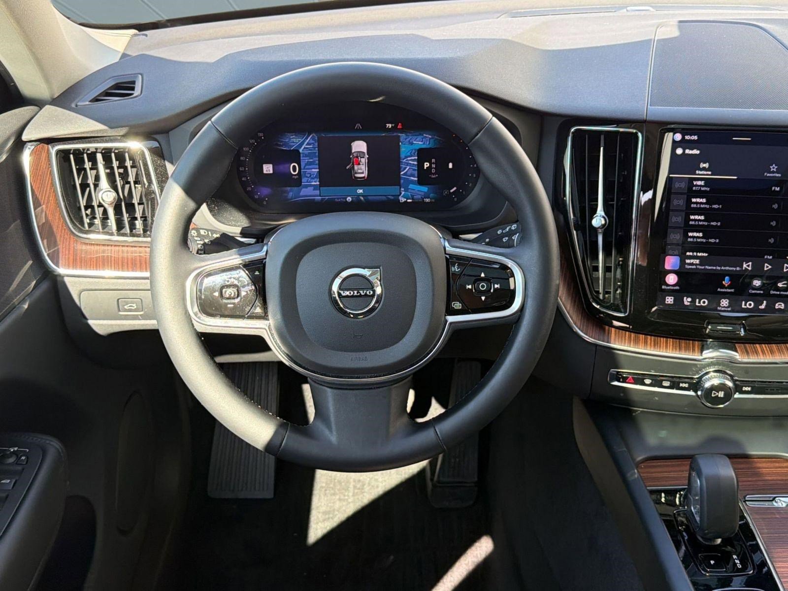 Used 2023 Volvo XC60 B5 Plus w/ Protection Package Premier FWD image 25