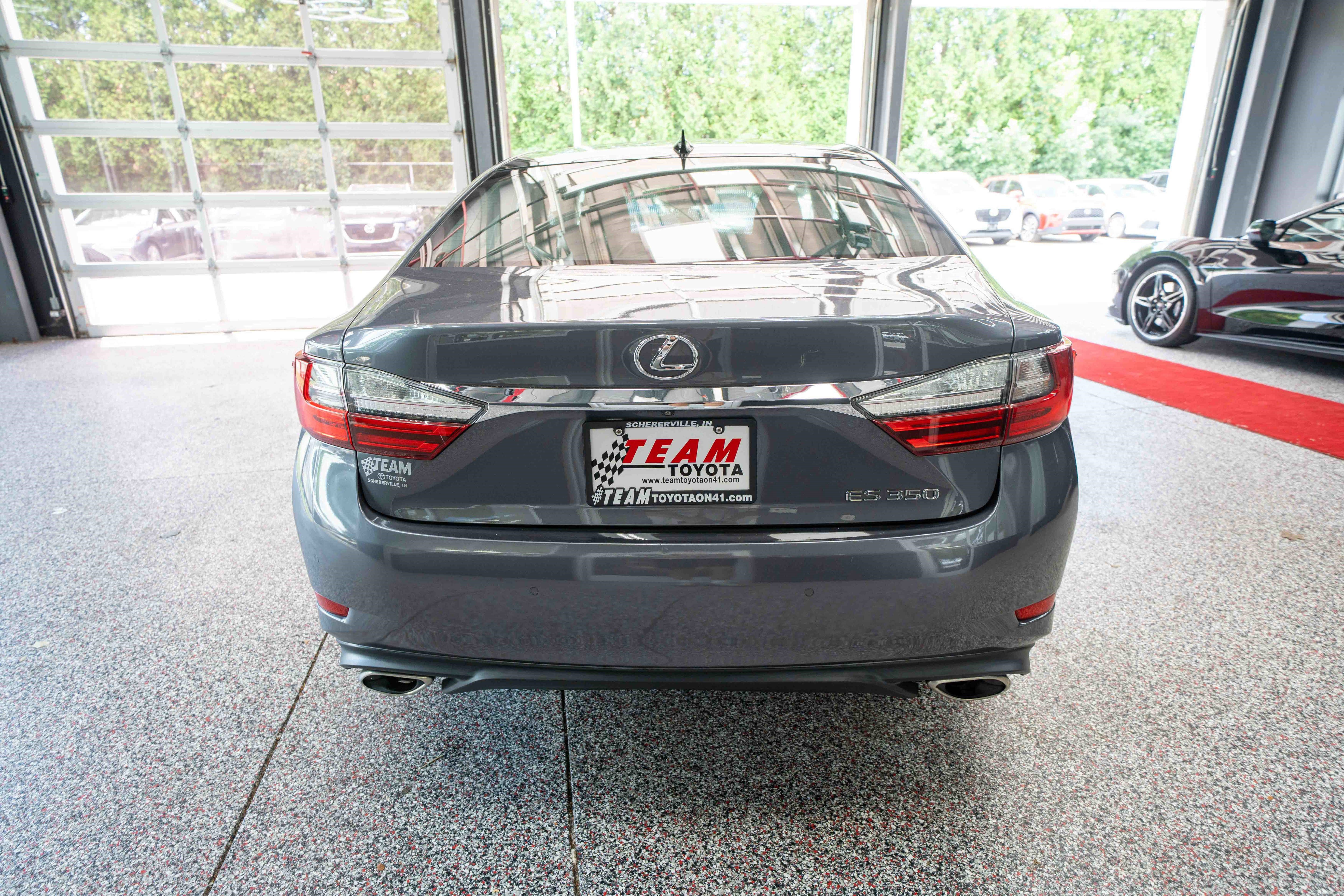 Used 2017 Lexus ES 350 w/ Luxury Package FWD image 3