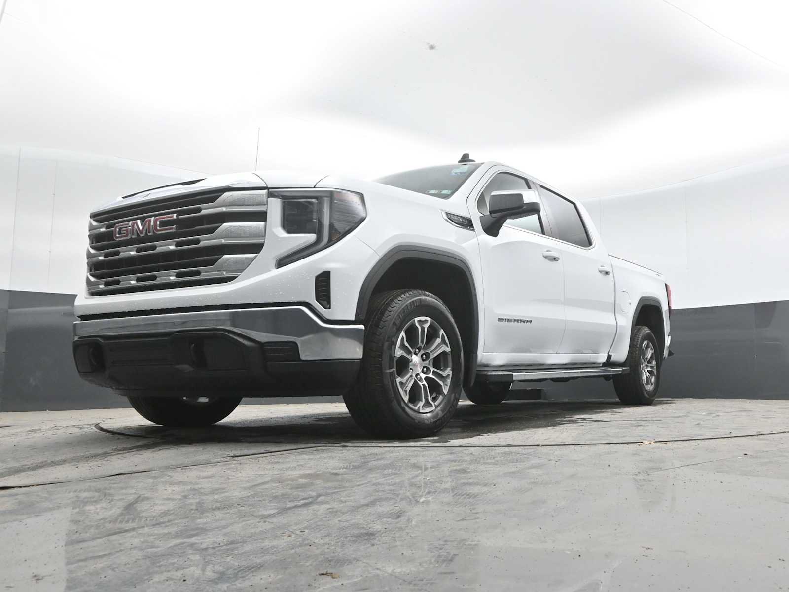 New 2026 GMC Sierra 1500 SLE w/ Preferred Package AWD/4WD image 41