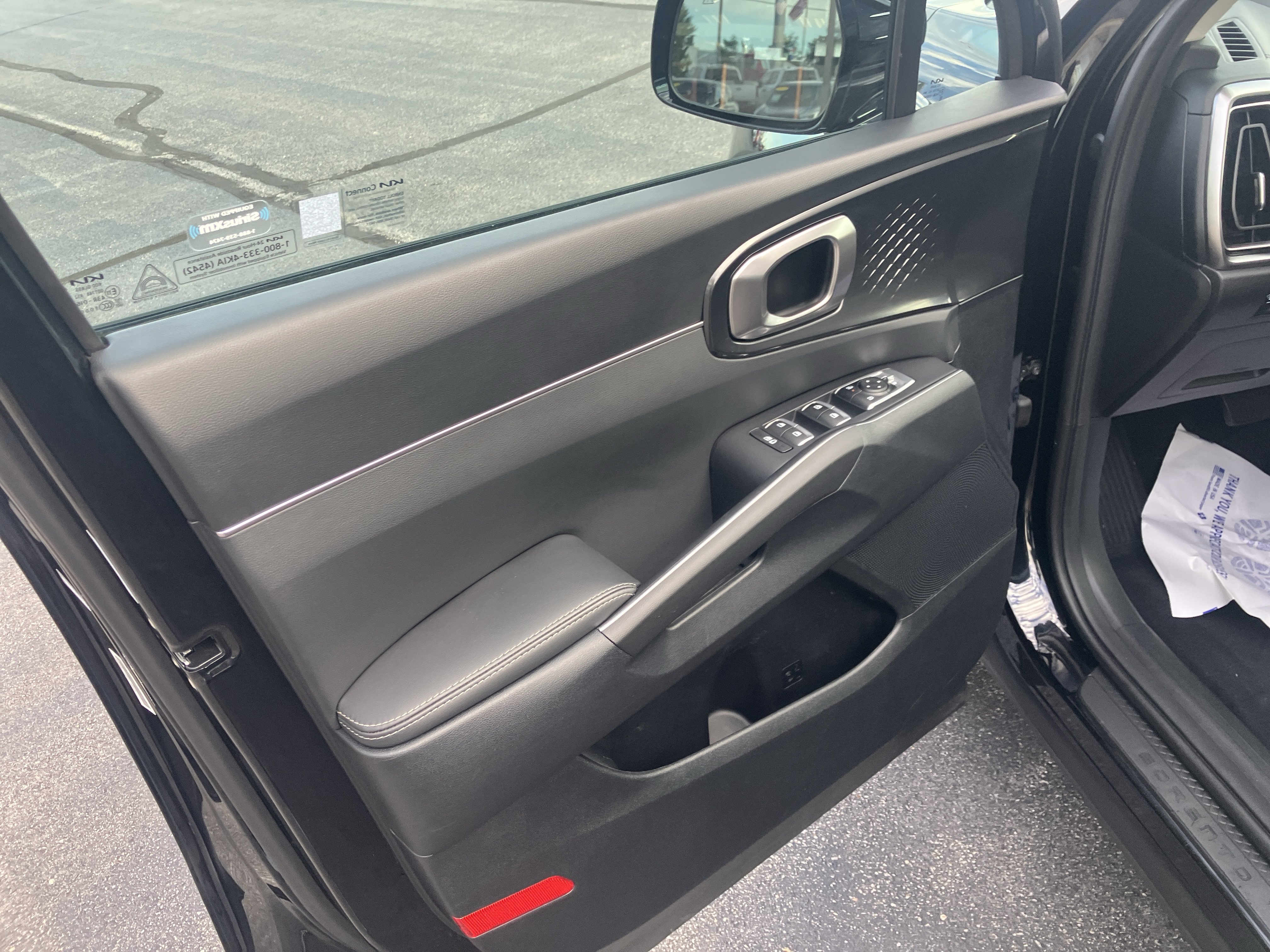Used 2025 Kia Sorento EX FWD image 17