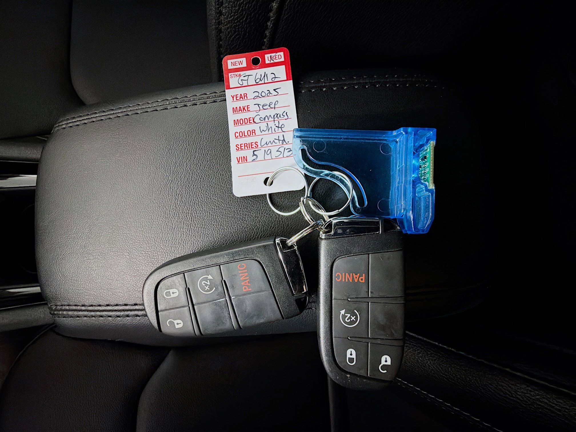 Used 2025 Jeep Compass Limited image 34