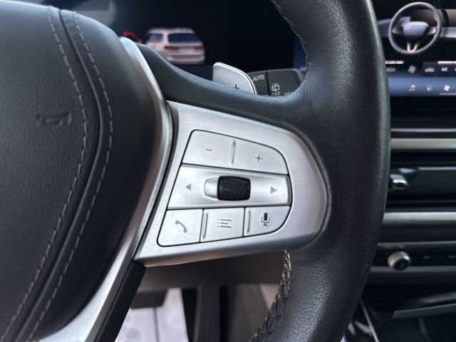 Used 2025 BMW X7 xDrive40i w/ Premium Package AWD/4WD image 22
