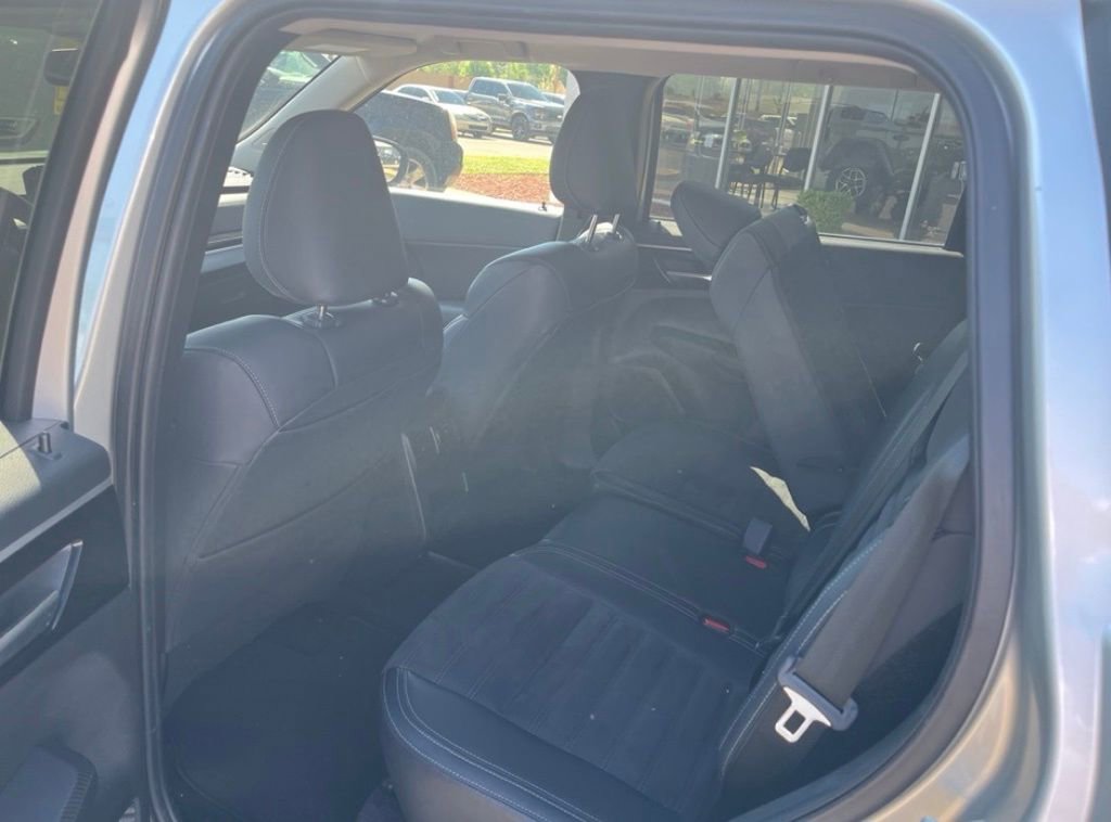 Used 2024 Mitsubishi Outlander SE image 10