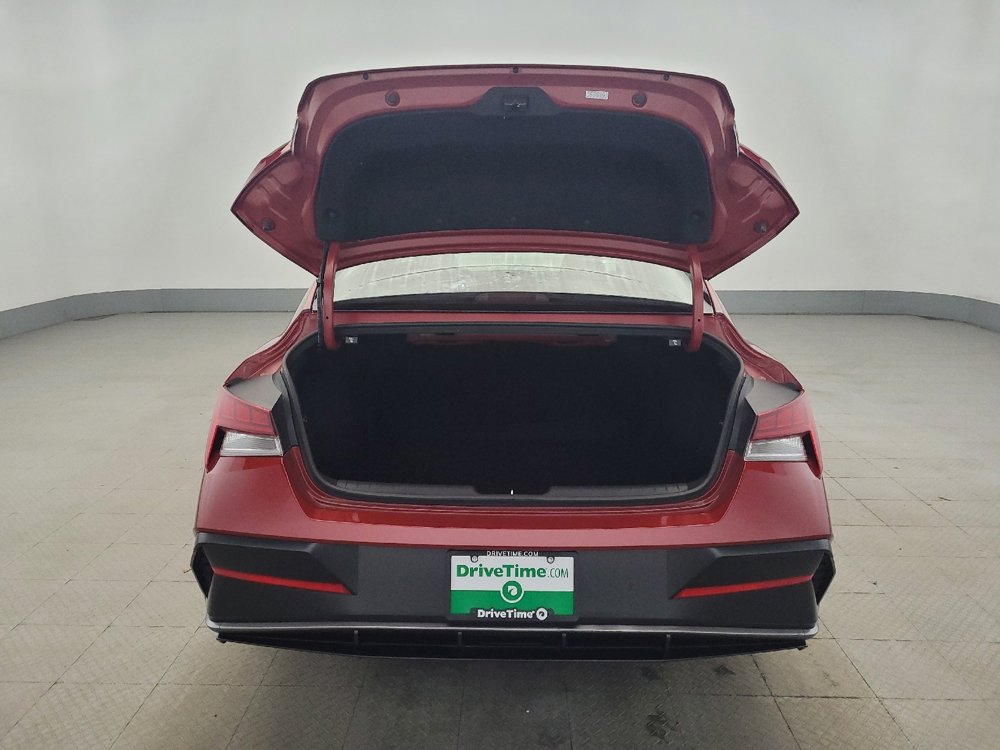 Used 2024 Hyundai Elantra SEL w/ Convenience Package image 29