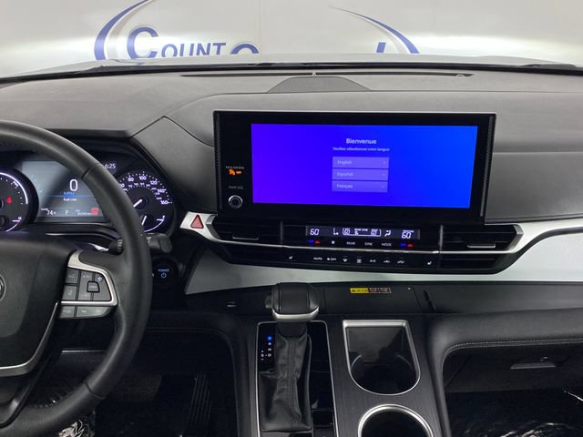 Certified 2025 Toyota Sienna XLE FWD image 16