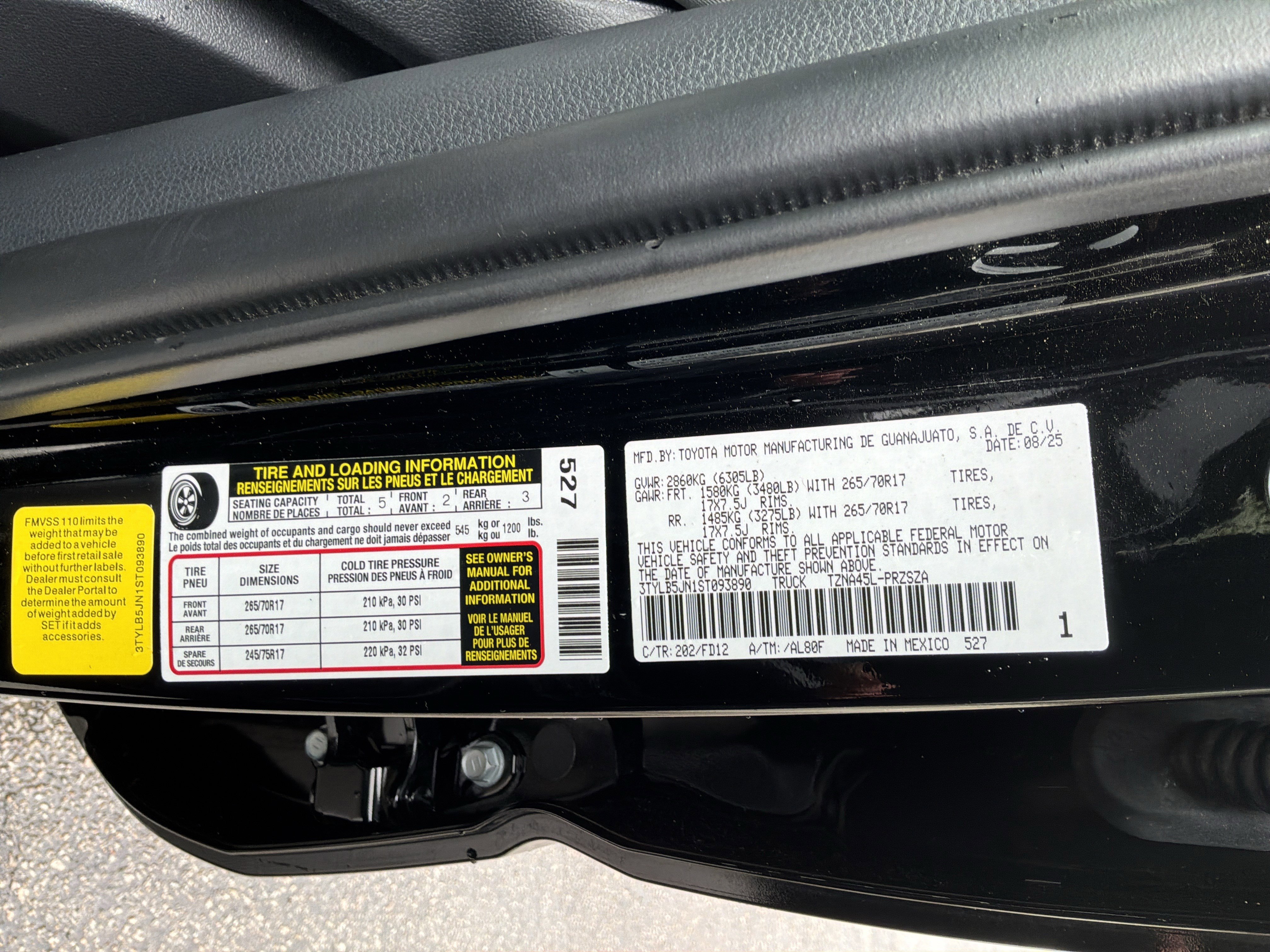Used 2025 Toyota Tacoma TRD Off-Road AWD/4WD image 34