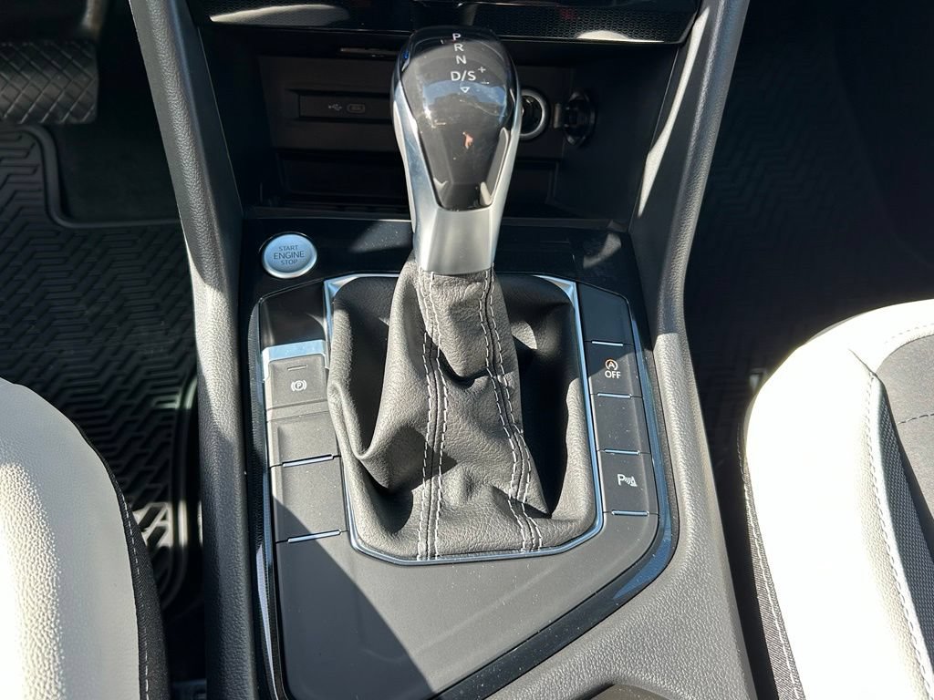 New 2026 Volkswagen Taos SE FWD image 28