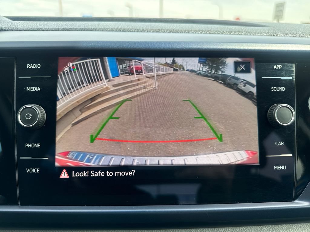 Used 2023 Volkswagen Taos SE w/ Panoramic Sunroof Package image 20