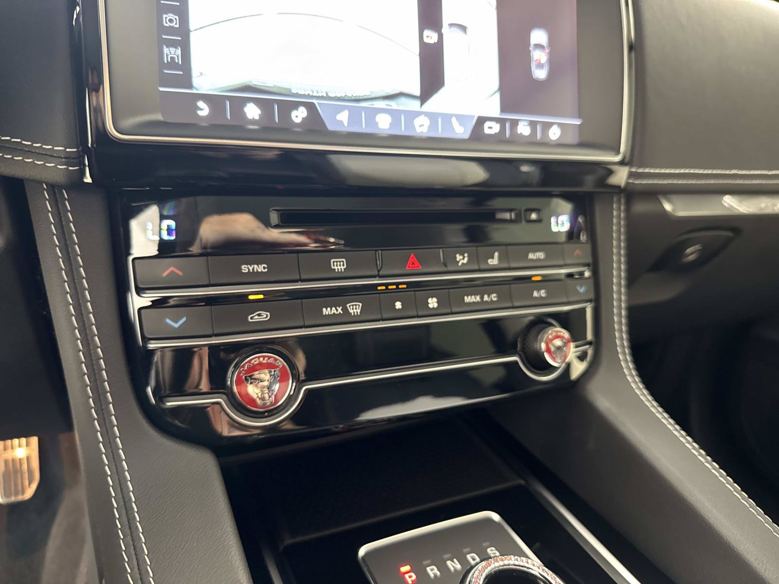 Used 2020 Jaguar F-PACE R-Sport AWD/4WD image 25