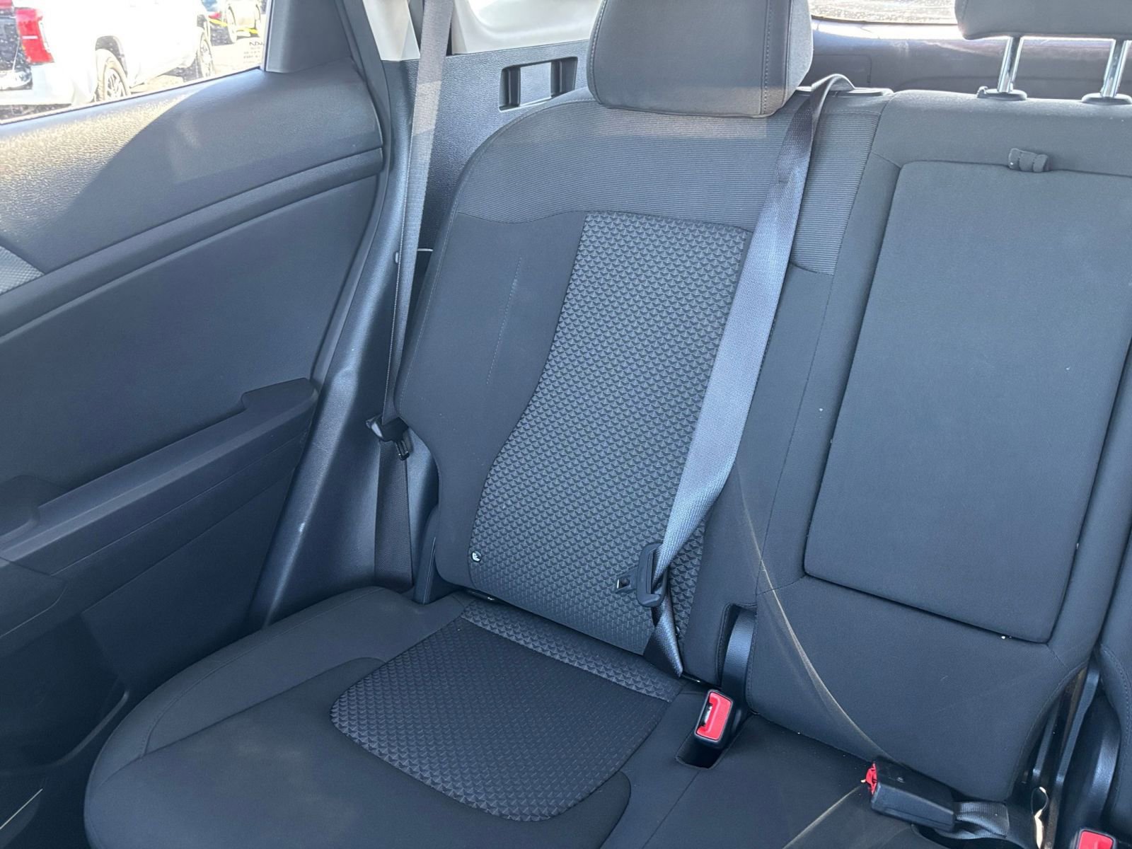 Used 2025 Kia Sportage LX FWD image 38
