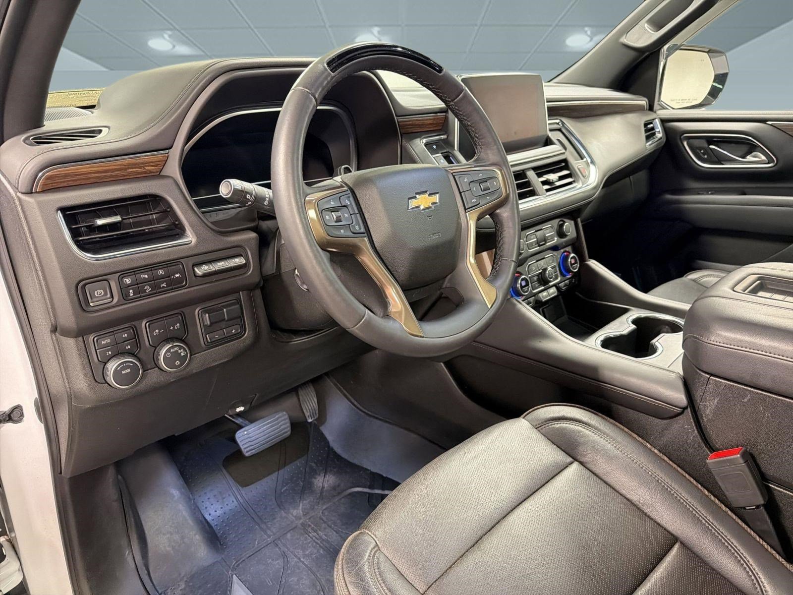 Used 2023 Chevrolet Tahoe High Country w/ Advanced Technology Package AWD/4WD image 4