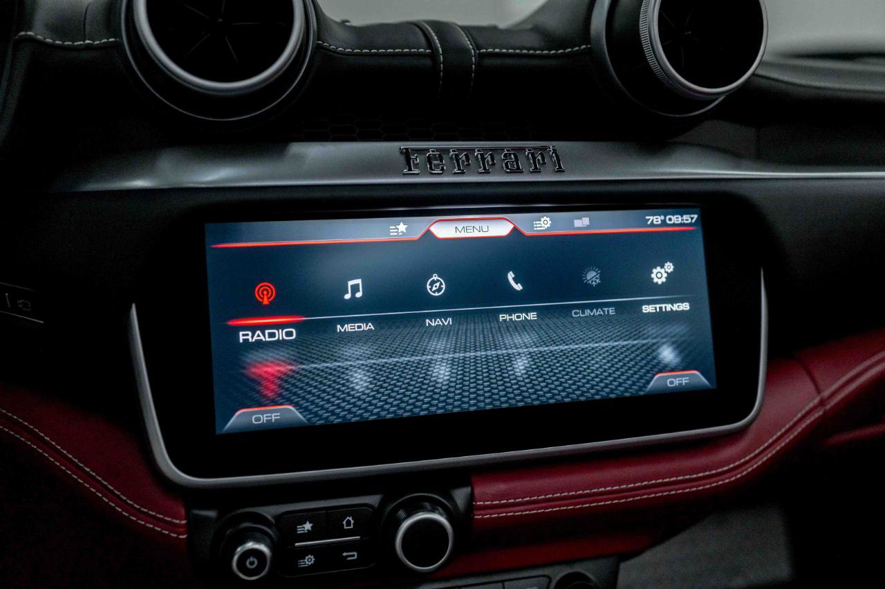 Used 2020 Ferrari Portofino RWD image 75