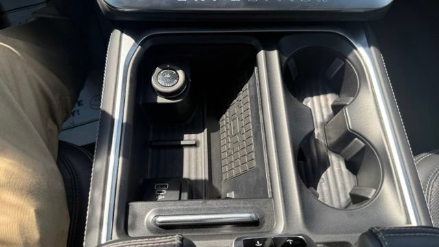 Used 2025 Ford Expedition Max Platinum AWD/4WD image 24