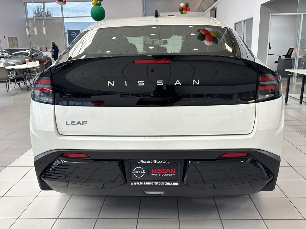 New 2026 Nissan Leaf SV+ w/ Illuminated Package image 4