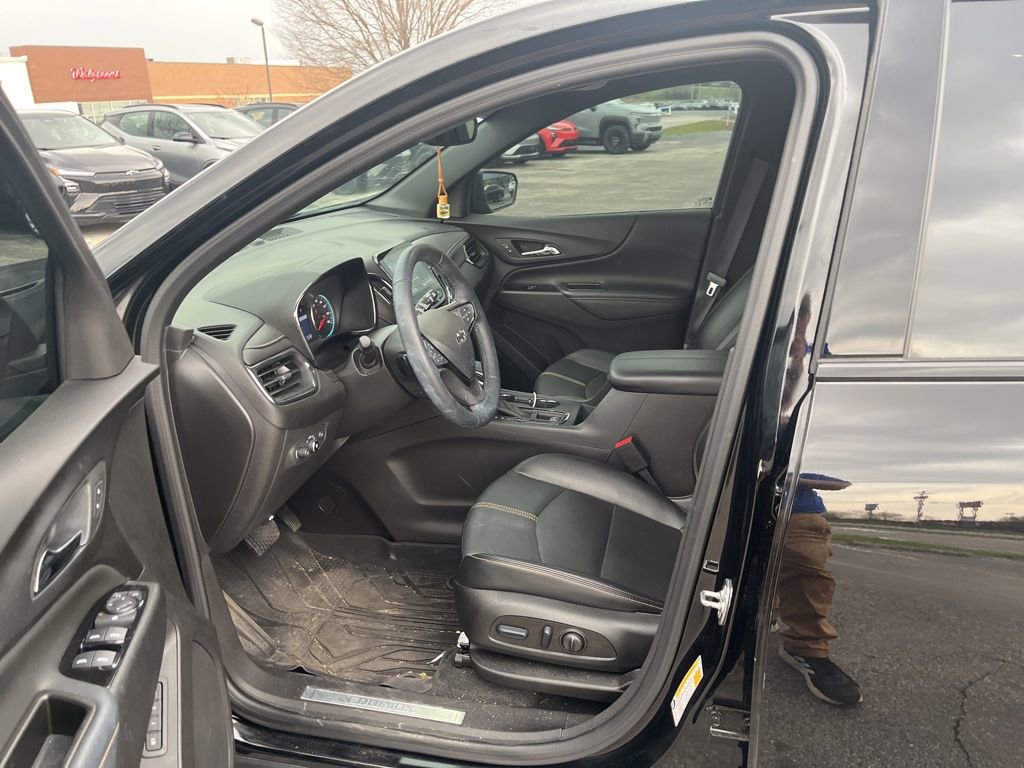 Used 2024 Chevrolet Equinox Premier image 6