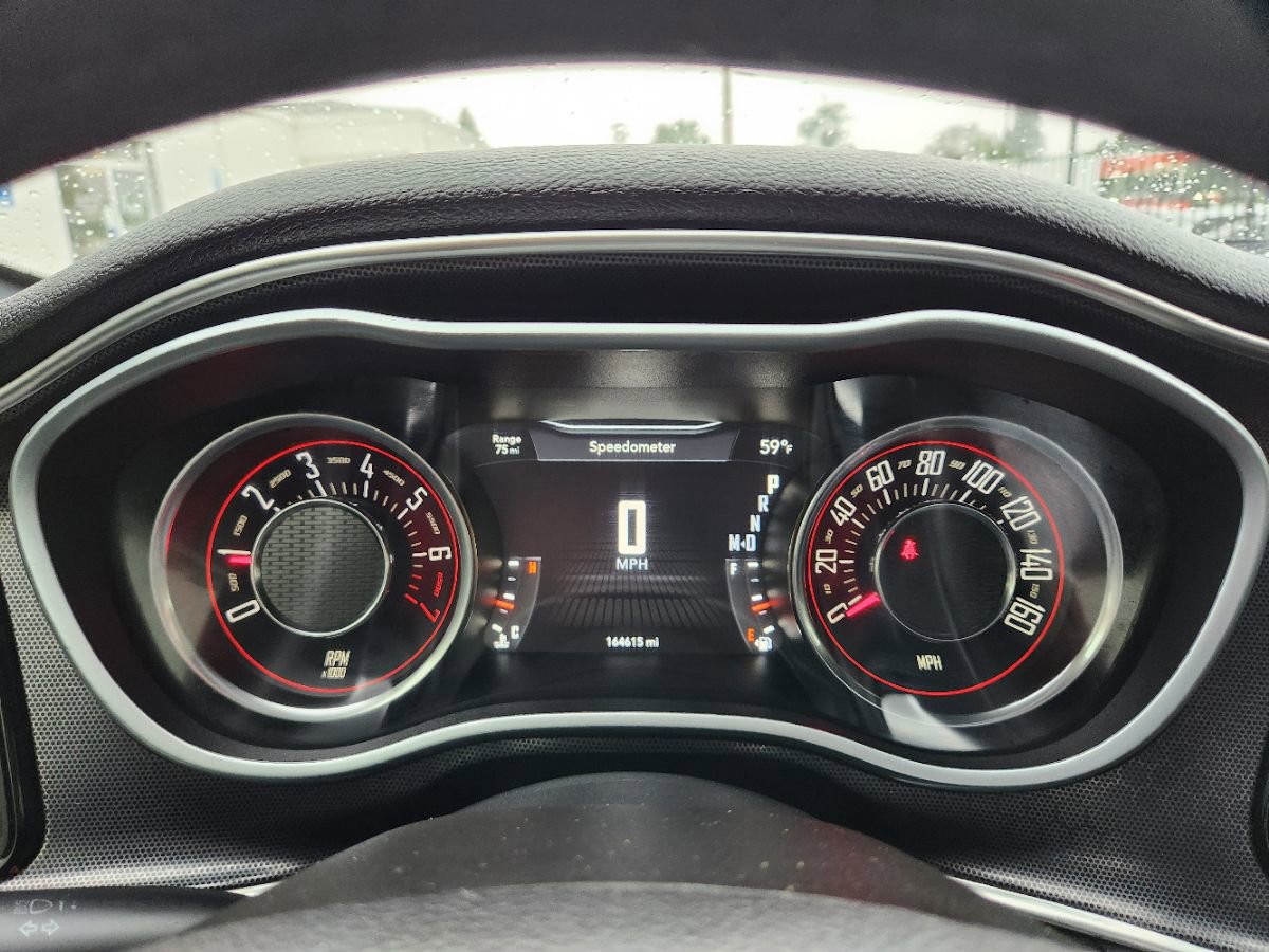 Used 2015 Dodge Challenger SXT Plus RWD image 17