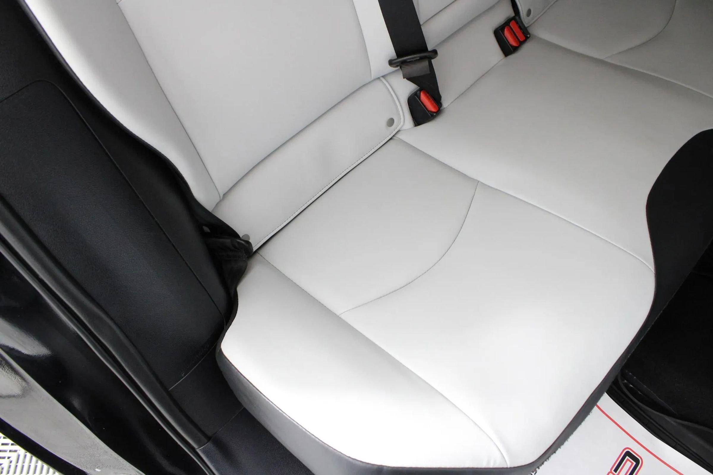 Used 2022 Toyota Prius XLE w/ Advanced Technology Package AWD/4WD image 35