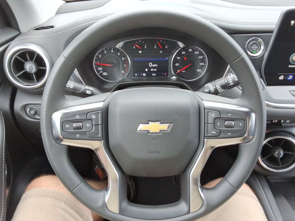 New 2026 Chevrolet Blazer LT w/ Convenience Package FWD image 24