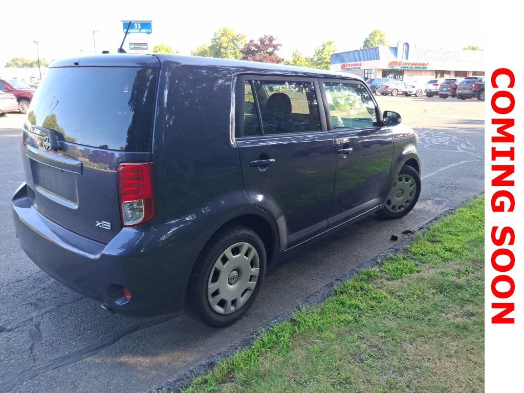 Used 2012 Scion xB FWD image 5
