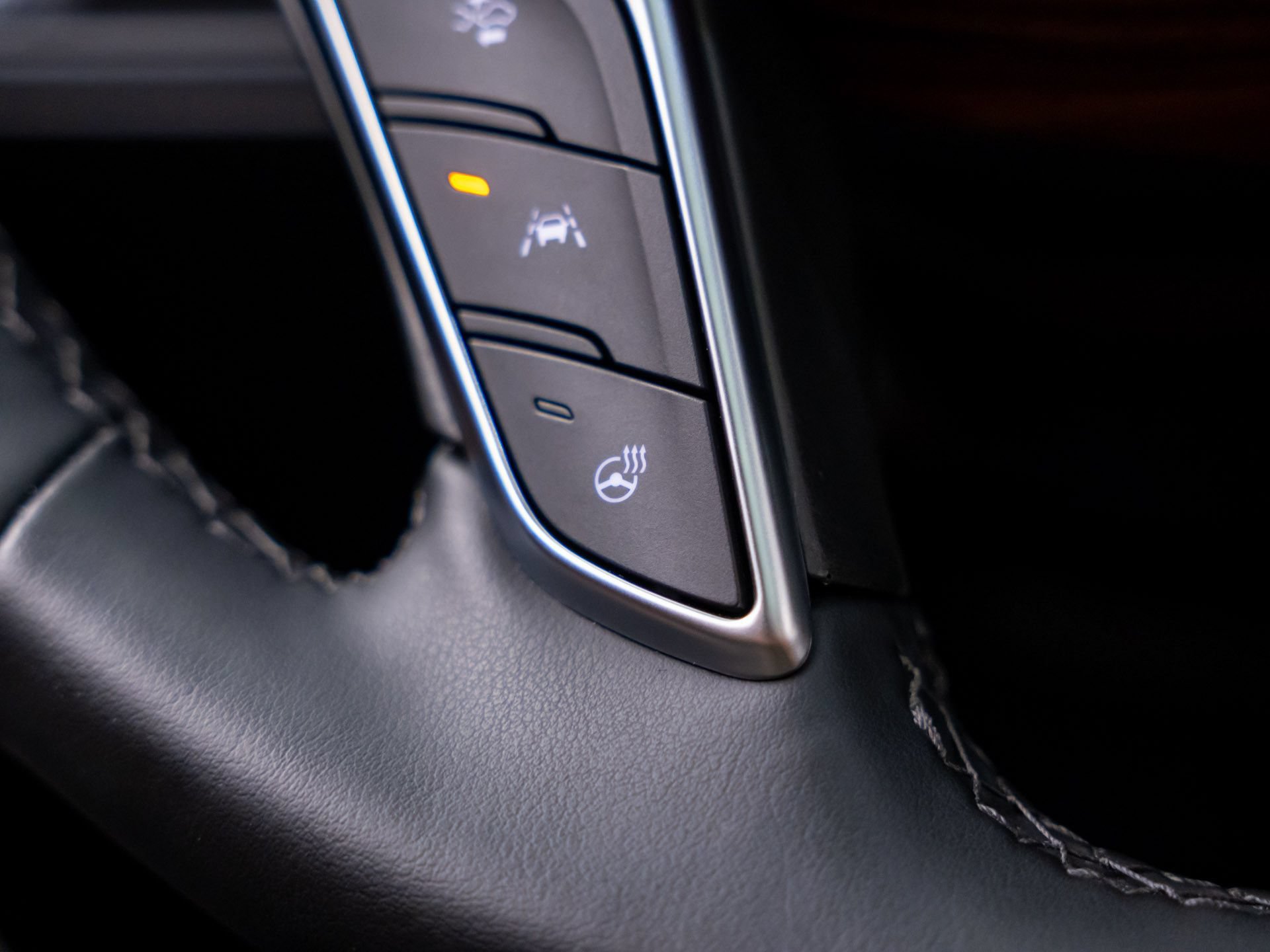 Certified 2025 Cadillac XT5 Premium Luxury AWD/4WD image 25