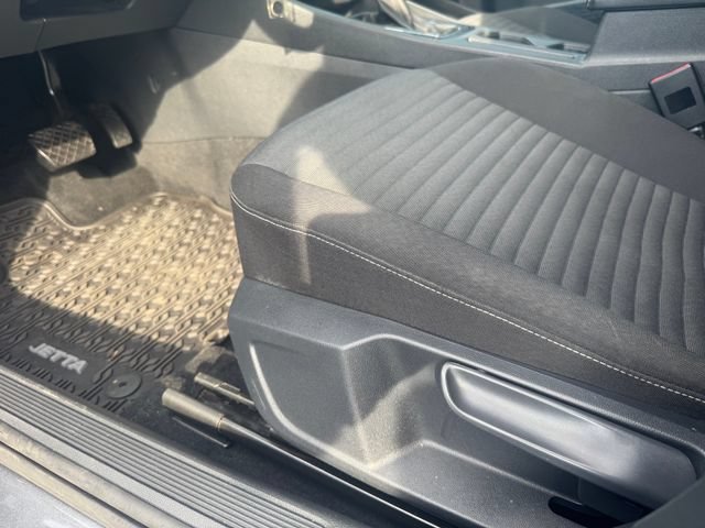 Used 2022 Volkswagen Jetta S FWD image 21