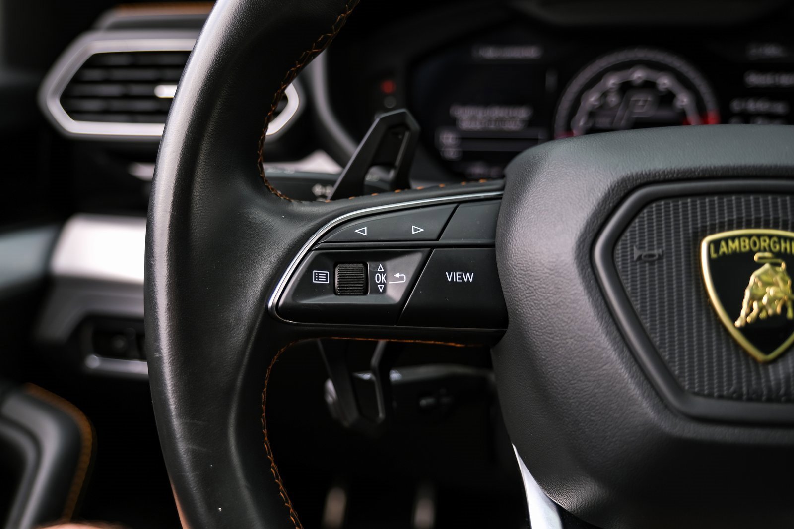 Used 2020 Lamborghini Urus image 15