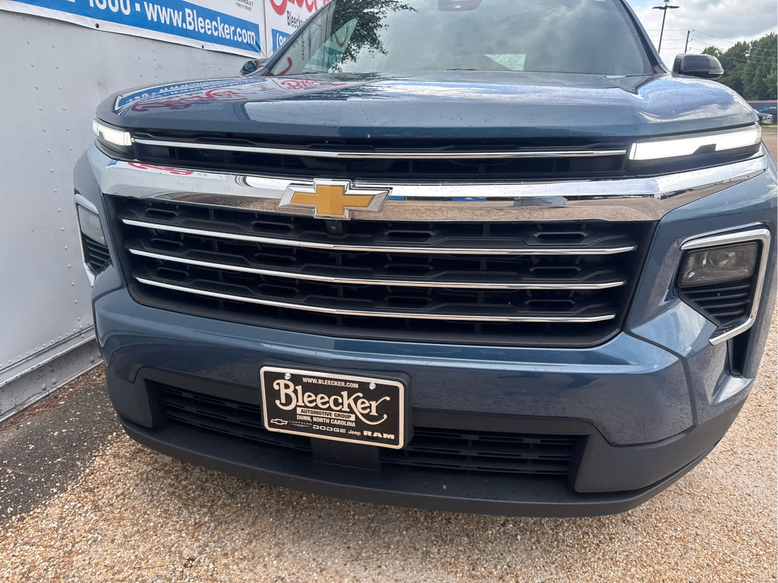 Used 2025 Chevrolet Traverse LT w/ Driver Confidence Package FWD image 11