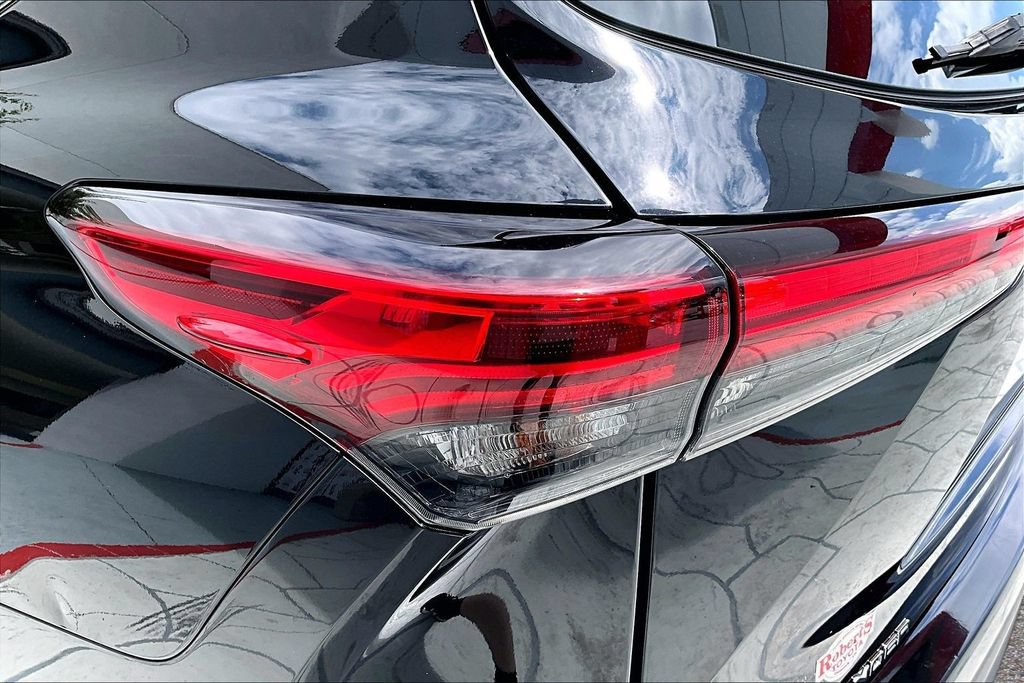 Certified 2020 Toyota Highlander XLE FWD image 25