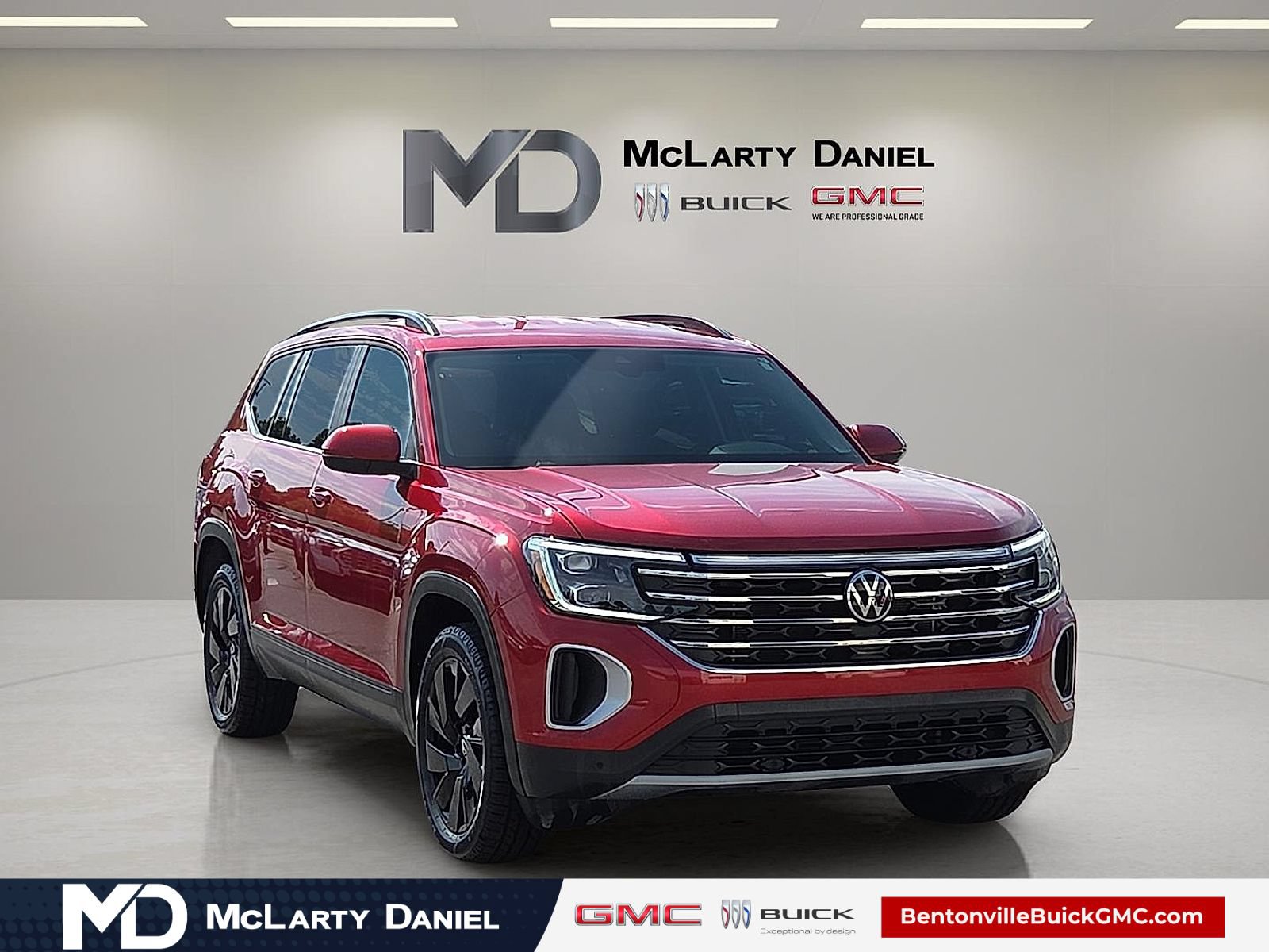 Used 2024 Volkswagen Atlas SE w/ Black Wheel Package